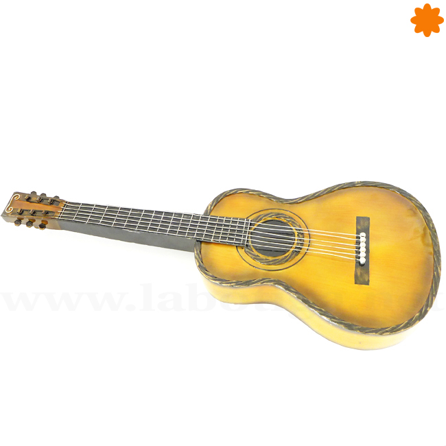 Clásica guitarra española para decorar y colgar en la pared