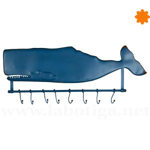 Perchero para la ropa de pared con forma de ballena azul