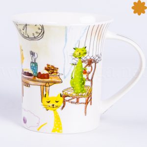 Taza con ilustraciones de gatitos color verde realizada en cerámica